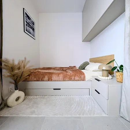 Urban Nest Grabiszynska