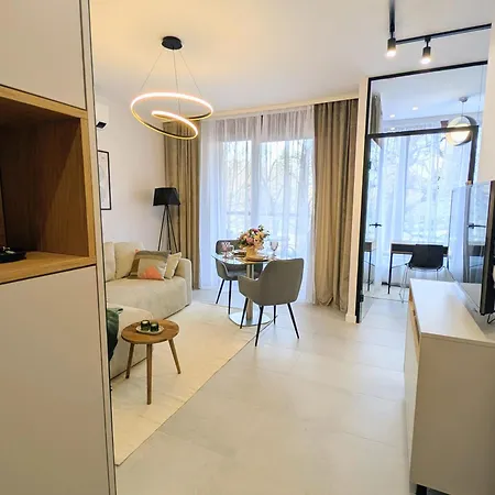 Urban Nest Grabiszynska *