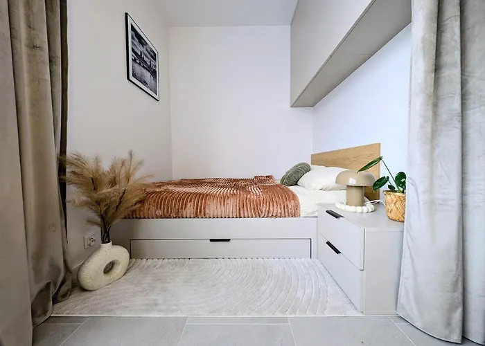 Urban Nest Grabiszynska